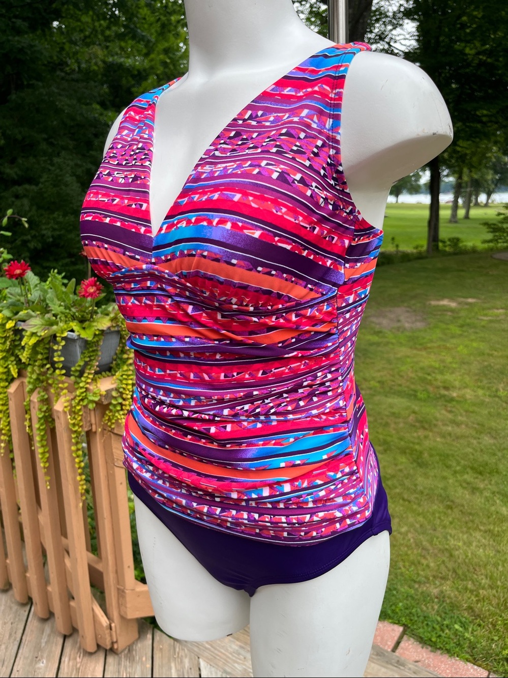 Jantzen geo-print ruched one-piece bathing suit M-L - Picture 3 of 10